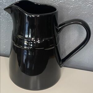 Longaberger Pottery Woven Traditions Cottage Pitcher Drink Serve Ebony Large 9”